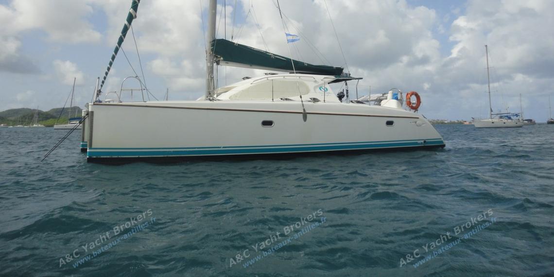 Dufour - Nautitech Nautitech 395 : At anchor in Martinique Dufour - Nautitech Nautitech 395 : At anchor in Martinique