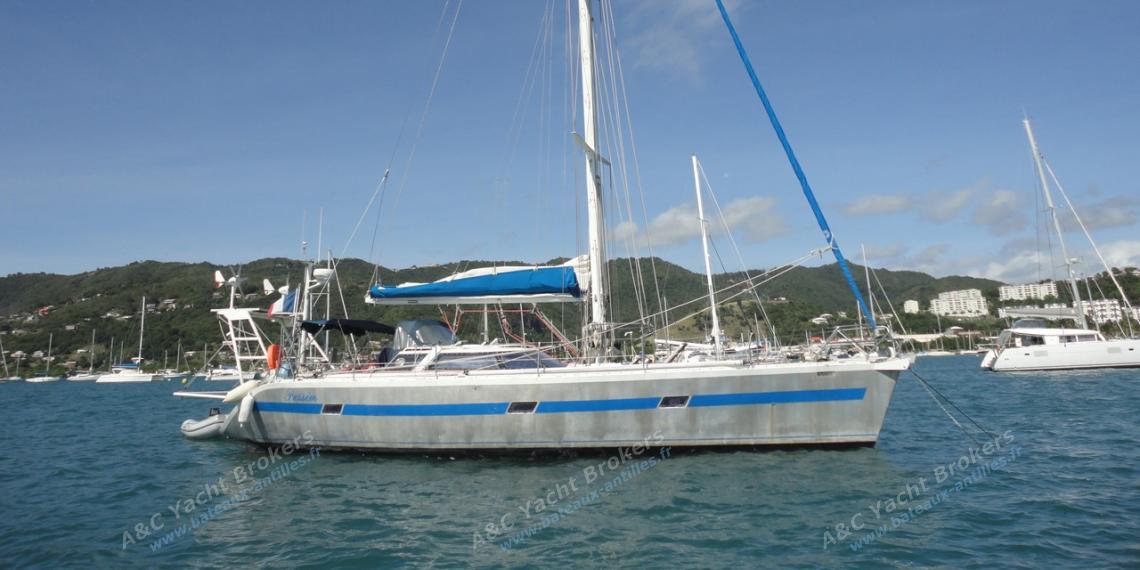 Pacific Highway 465 : At anchor in Martinique Pacific Highway 465 : At anchor in Martinique