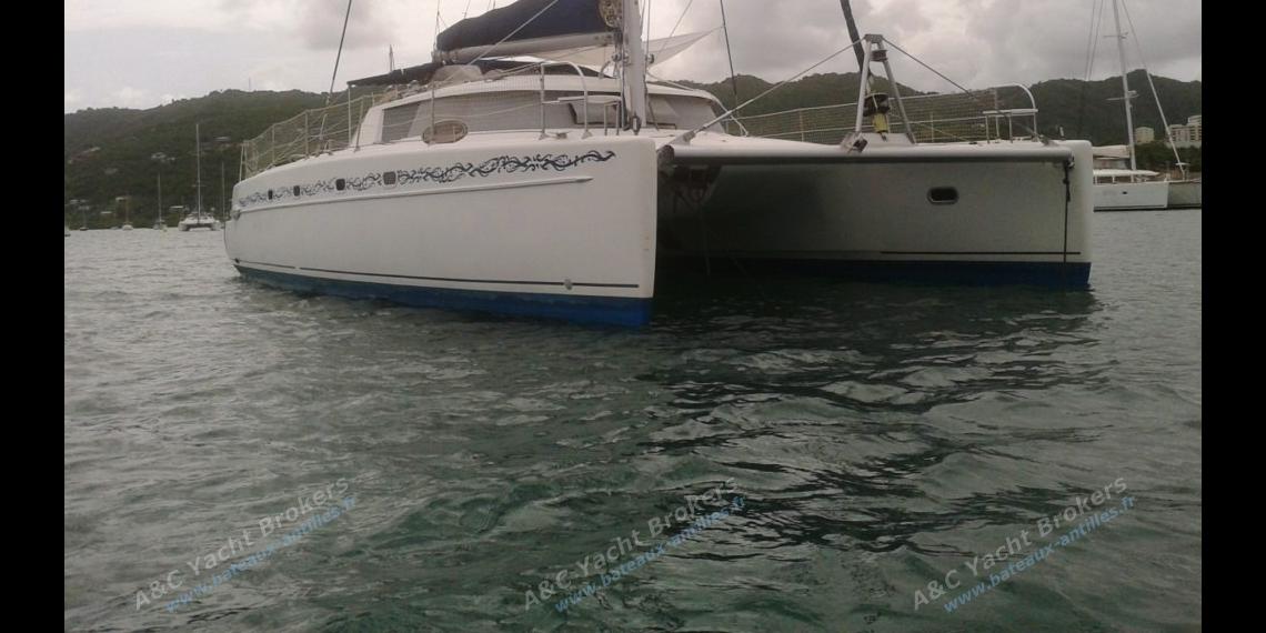 Fountaine Pajot Belize 43 : At anchor in Martinique Fountaine Pajot Belize 43 : At anchor in Martinique