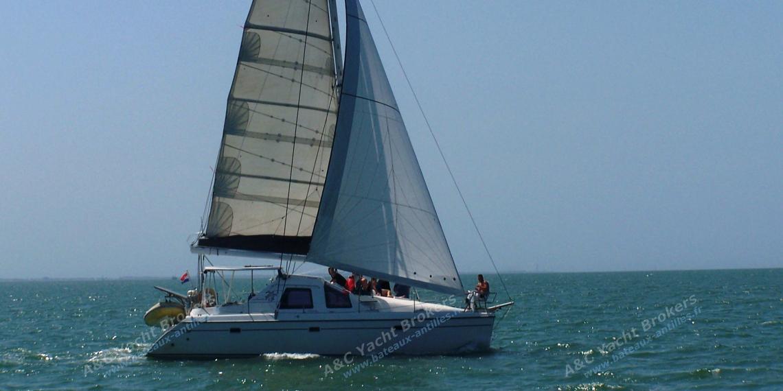 Jeantot Marine Privilege 37 : Navigating Jeantot Marine Privilege 37 : Navigating