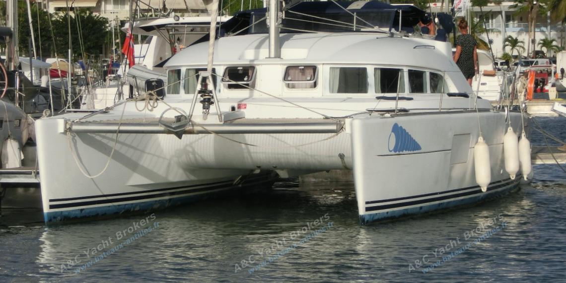 Lagoon 380 S2 : In the marina Lagoon 380 S2 : In the marina