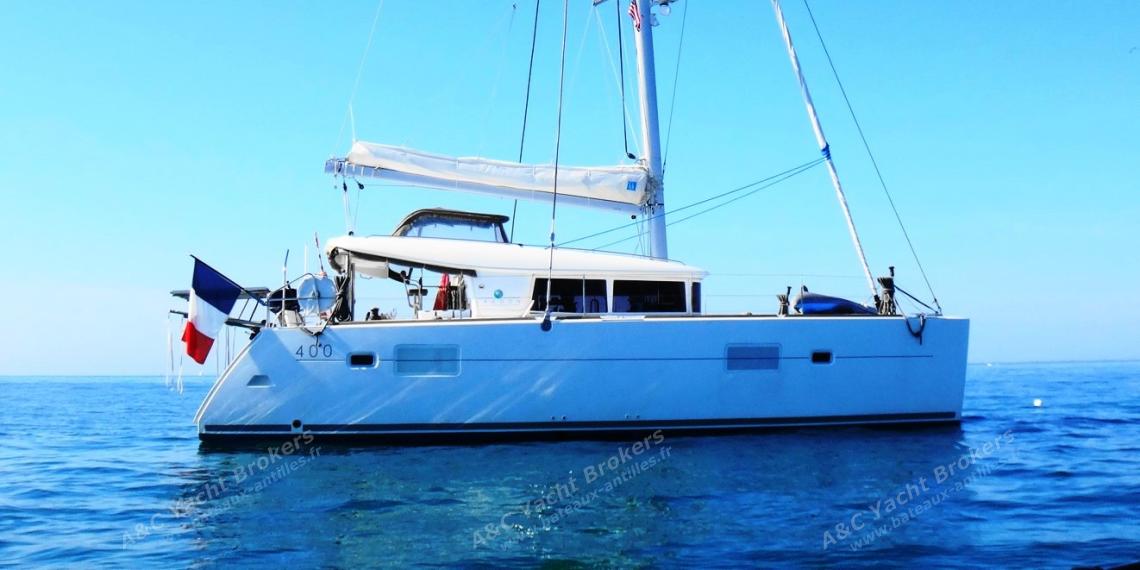 Lagoon Lagoon 400 : At anchorage Lagoon Lagoon 400 : At anchorage