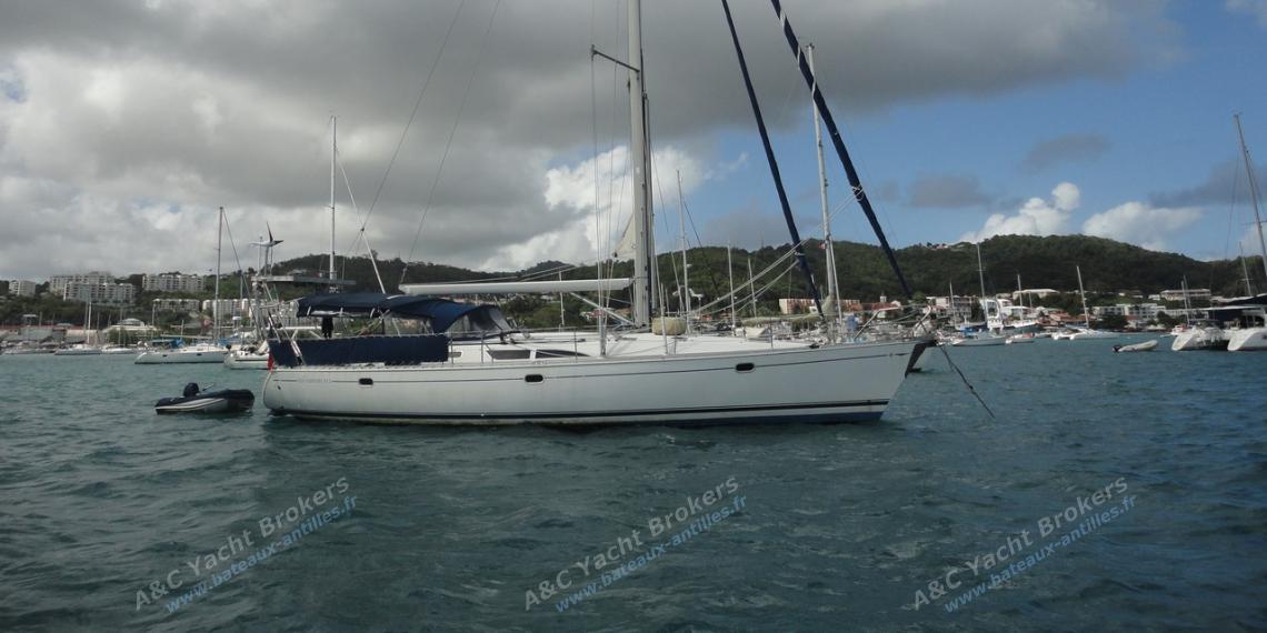 Sun Odyssey 45.2 : At anchorage Sun Odyssey 45.2 : At anchorage