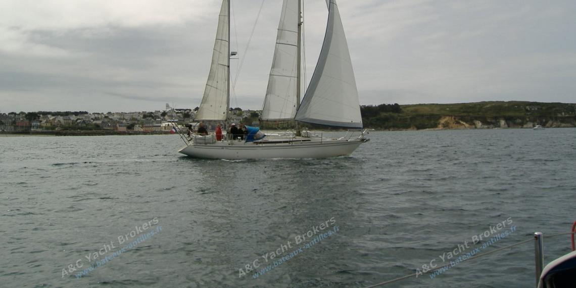 Jeanneau Gin Fizz ketch : Navigating Jeanneau Gin Fizz ketch : Navigating