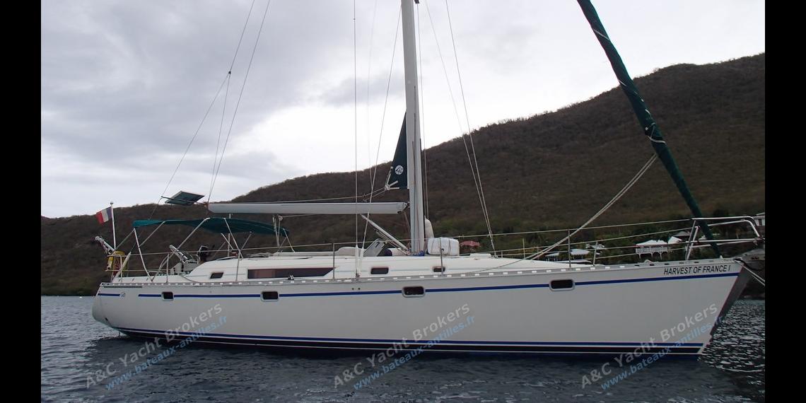 Dufour Gib' Sea 472 : At anchor in Martinique Dufour Gib' Sea 472 : At anchor in Martinique