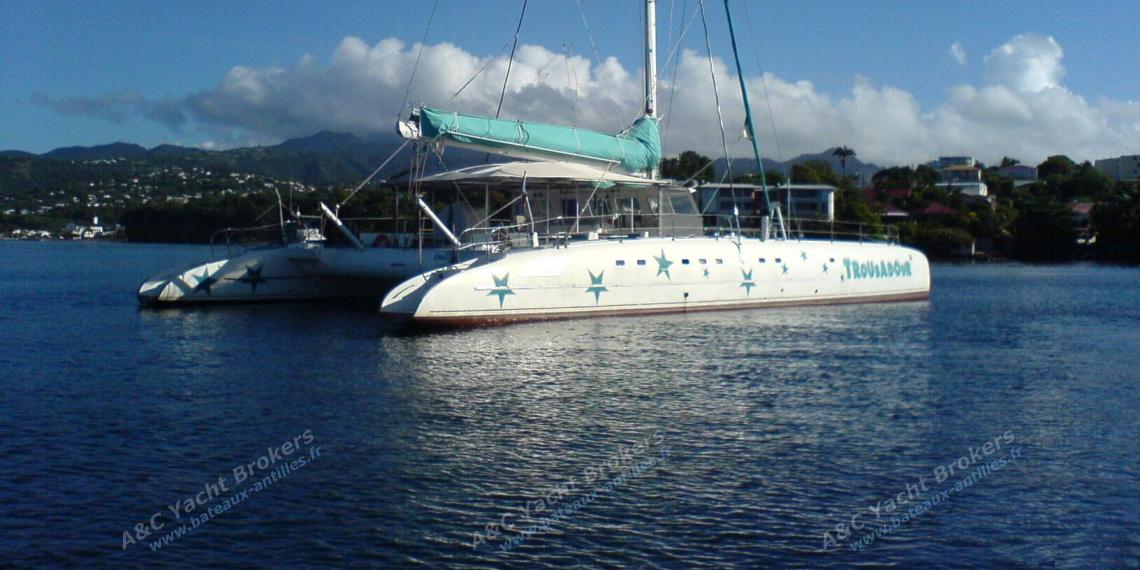 Fountaine Pajot Taïti 75 : At anchor in Martinique Fountaine Pajot Taïti 75 : At anchor in Martinique