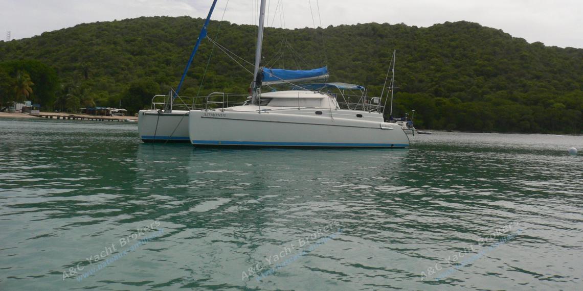 Fountaine Pajot Tobago 35 :Martinique anchorage Fountaine Pajot Tobago 35 :Martinique anchorage