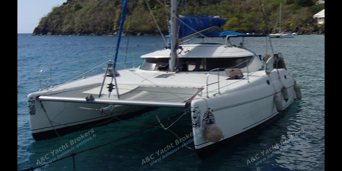 Fountaine Pajot Athena 38 : At anchor in Martinique Fountaine Pajot Athena 38 : At anchor in Martinique
