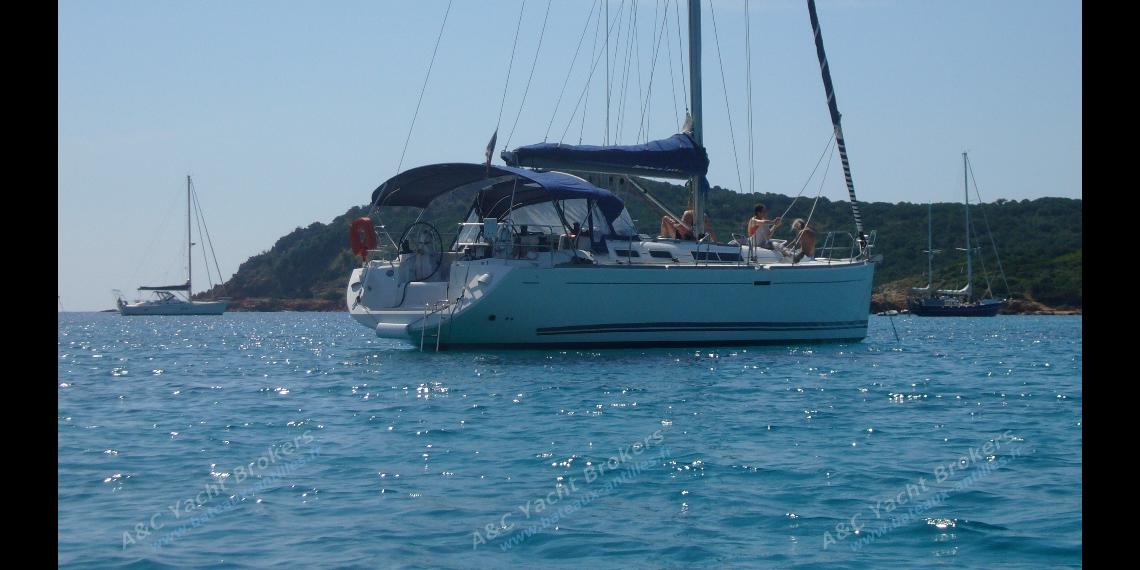 At anchor - Dufour Yachts Dufour 455 Grand’Large, Used (2007) - Martinique (Ref 290) At anchor - Dufour Yachts Dufour 455 Grand’Large, Used (2007) - Martinique (Ref 290)