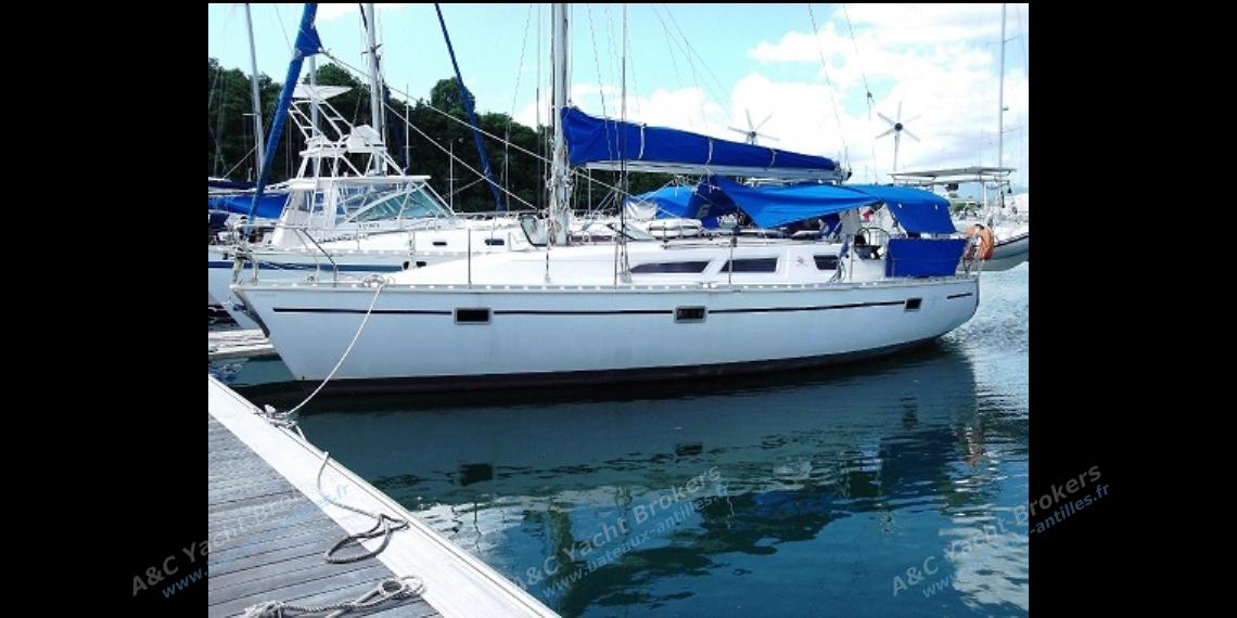 In the marina, Guadeloupe - Jeanneau Sun Dance 36, Used (1989) - Guadeloupe (Ref 328) In the marina, Guadeloupe - Jeanneau Sun Dance 36, Used (1989) - Guadeloupe (Ref 328)