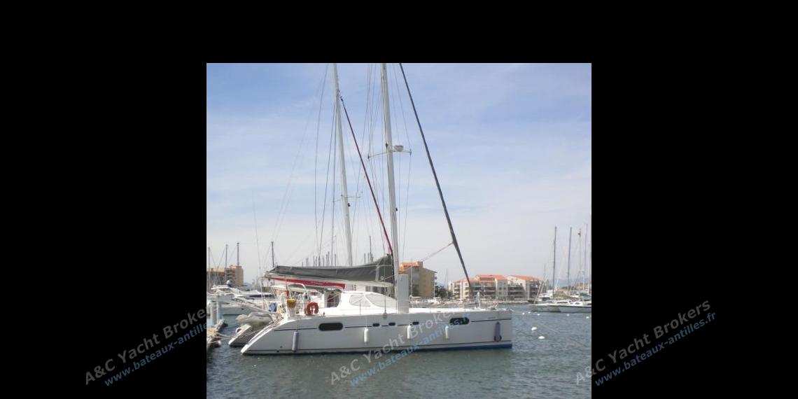 In the marina - Catana Catana 471 Owner Version, Used (1998) - France (Ref 384) In the marina - Catana Catana 471 Owner Version, Used (1998) - France (Ref 384)