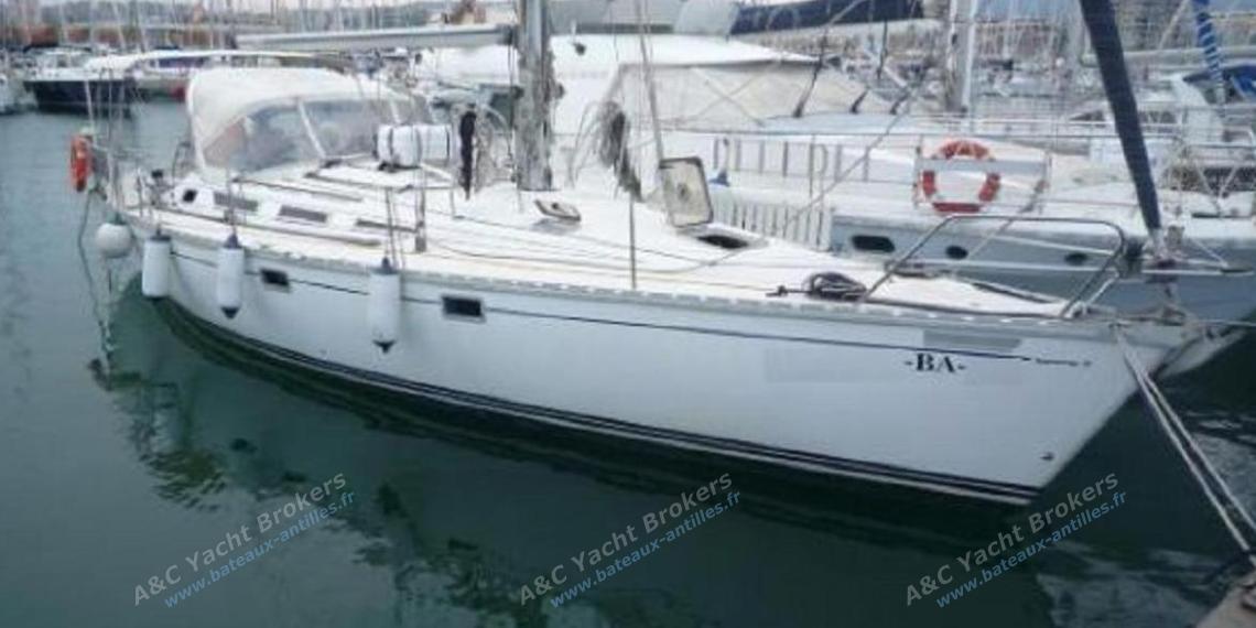 In the marina - Jeanneau Sun Magic 44, Used (1988) - The Caribbean (Ref 420) In the marina - Jeanneau Sun Magic 44, Used (1988) - The Caribbean (Ref 420)