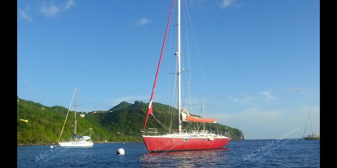 At anchor - Jeanneau Sun Magic 44, Used (1988) - The Caribbean (Ref 458) At anchor - Jeanneau Sun Magic 44, Used (1988) - The Caribbean (Ref 458)