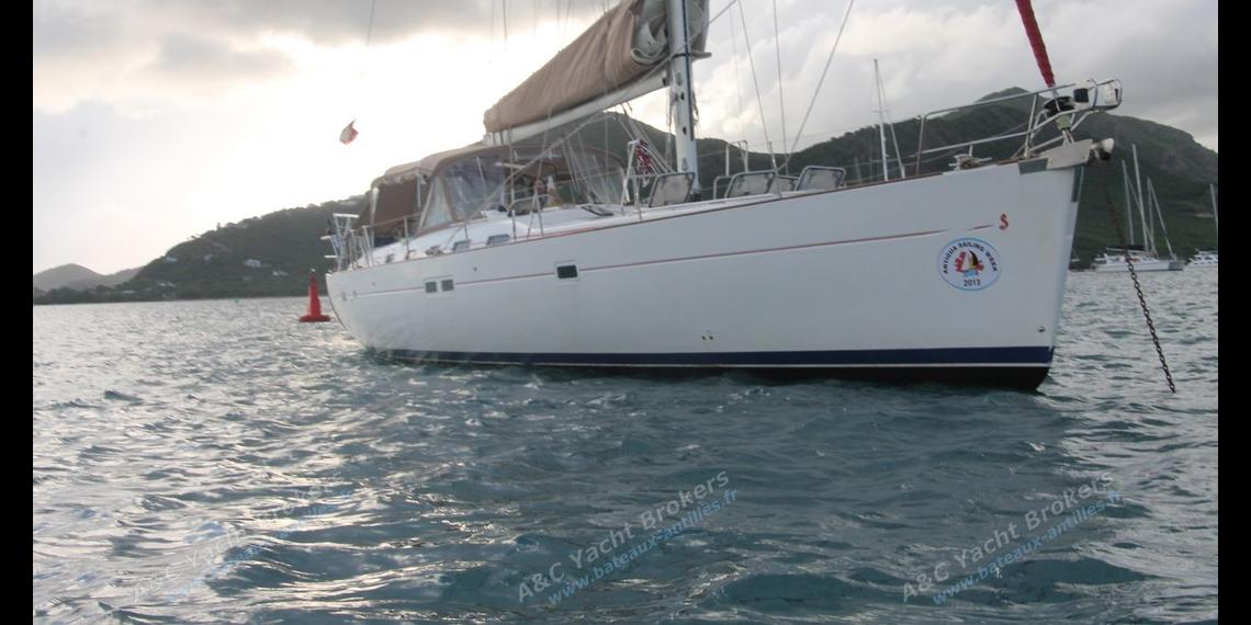 At anchor - Beneteau Oceanis 523, Used (2005) - Martinique (Ref 464) At anchor - Beneteau Oceanis 523, Used (2005) - Martinique (Ref 464)