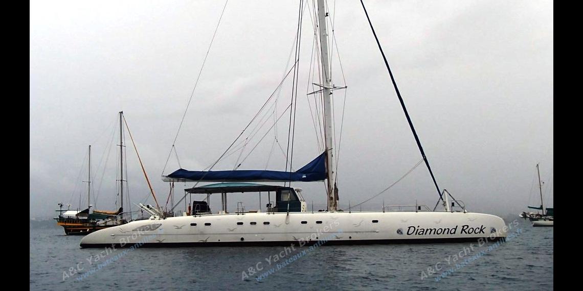 At anchor - Fountaine Pajot Taïti 75, Used (2004) - Martinique (Ref 466) At anchor - Fountaine Pajot Taïti 75, Used (2004) - Martinique (Ref 466)
