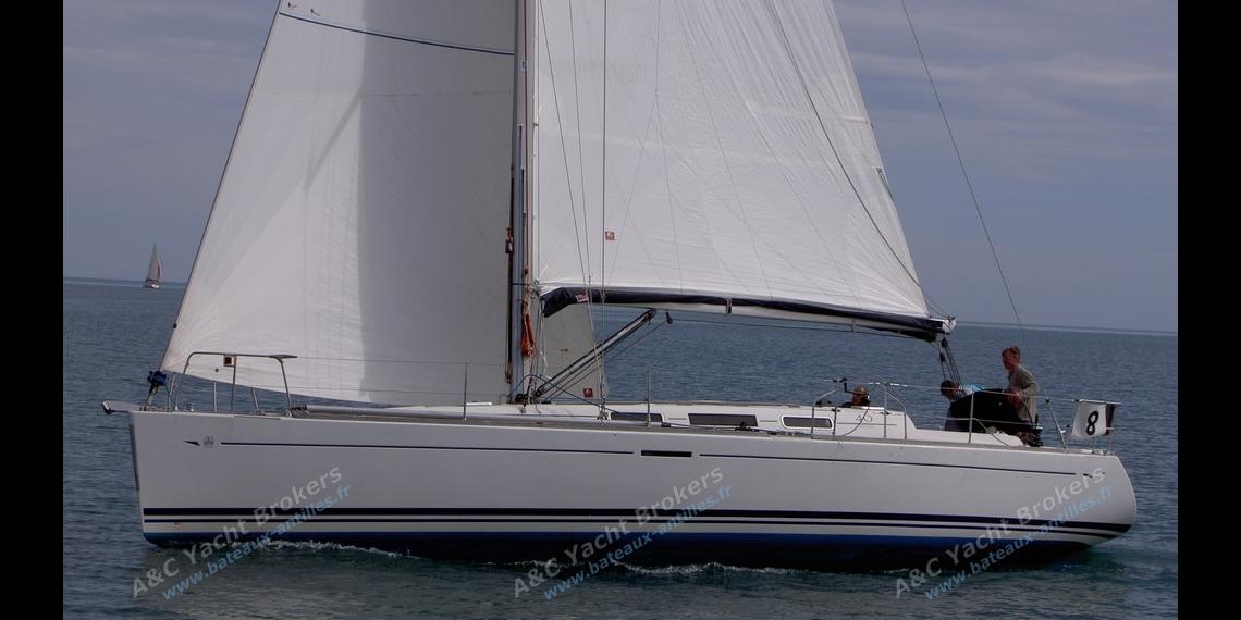 Navigating - Dufour Yachts Dufour 40 Performance, Used (2003) - Martinique (Ref 468) Navigating - Dufour Yachts Dufour 40 Performance, Used (2003) - Martinique (Ref 468)