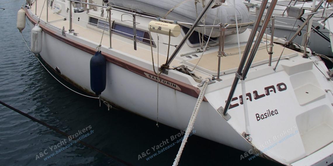In the marina - Amel Santorin Ketch, Used (1991) - Martinique (Ref 471) In the marina - Amel Santorin Ketch, Used (1991) - Martinique (Ref 471)