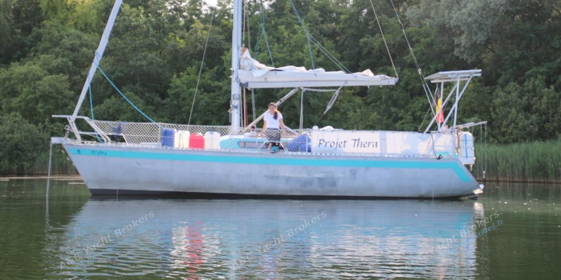 Legend 10.40 D : At anchor Legend 10.40 D : At anchor