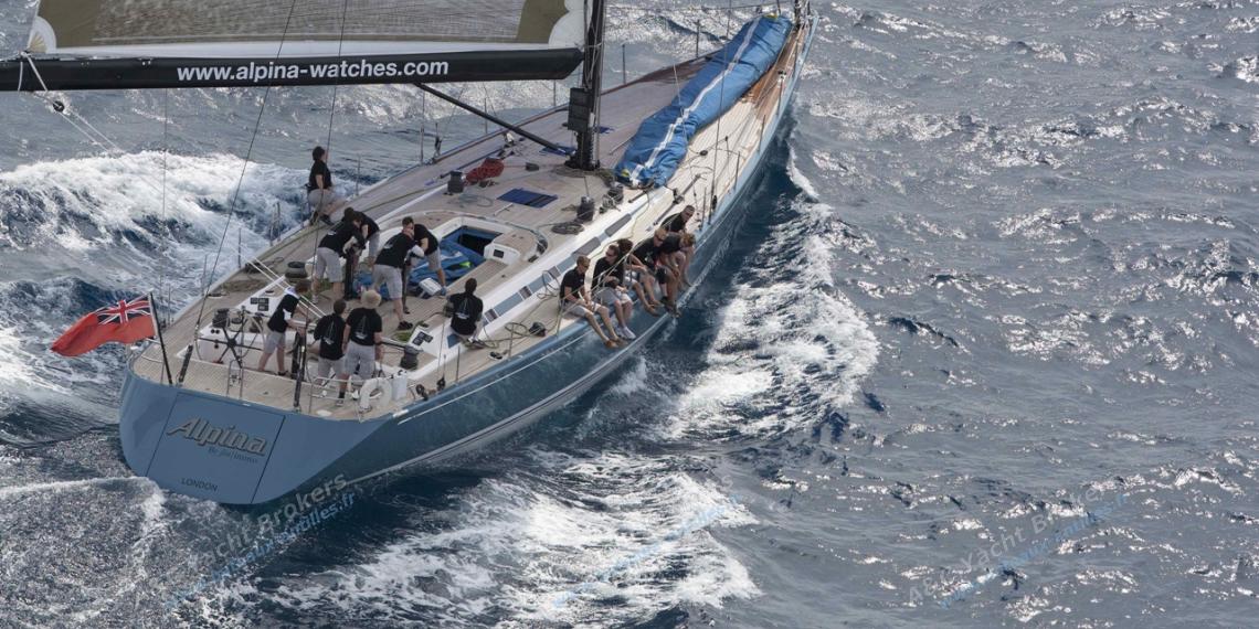 Nautor's Swan 82' : Navigating under spinnaker Nautor's Swan 82' : Navigating under spinnaker