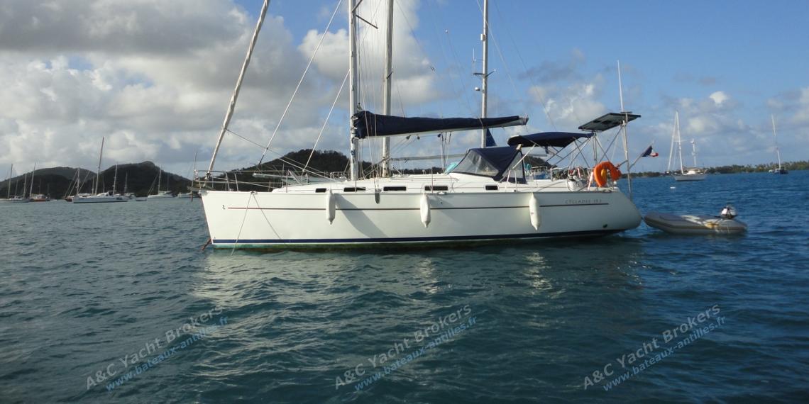 Cyclades 39.3: At anchorage in Martinique Cyclades 39.3: At anchorage in Martinique