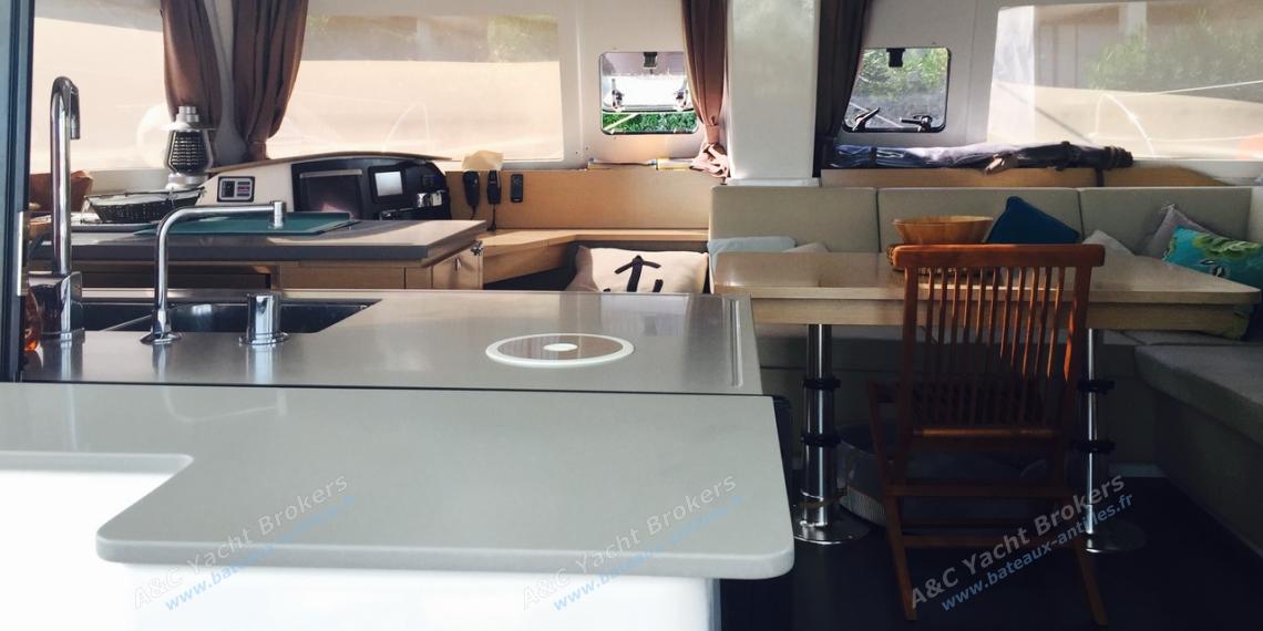 Fountaine Pajot Hélia 44 Quatuor : Fountaine Pajot Hélia 44 Quatuor :