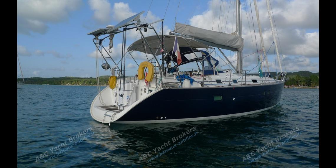 At anchor in Martinique - Beneteau Oceanis 411 celebration, Used (2003) - Martinique (Ref 245) At anchor in Martinique - Beneteau Oceanis 411 celebration, Used (2003) - Martinique (Ref 245)