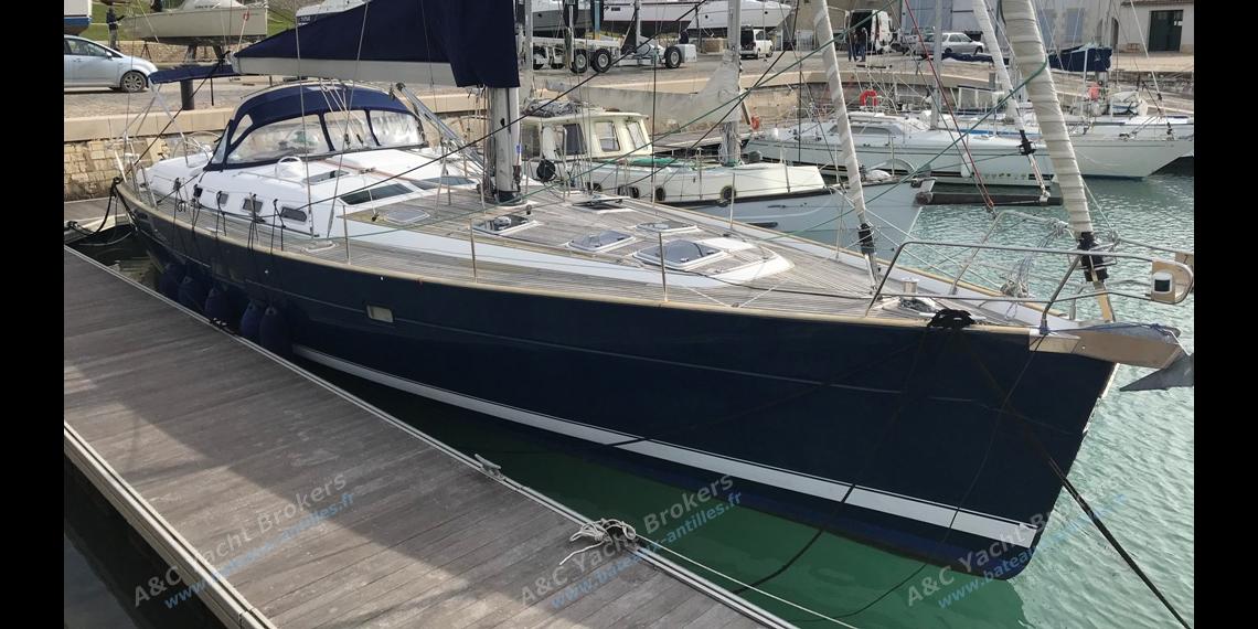 Oceanis 523 Clipper: In the marina Oceanis 523 Clipper: In the marina