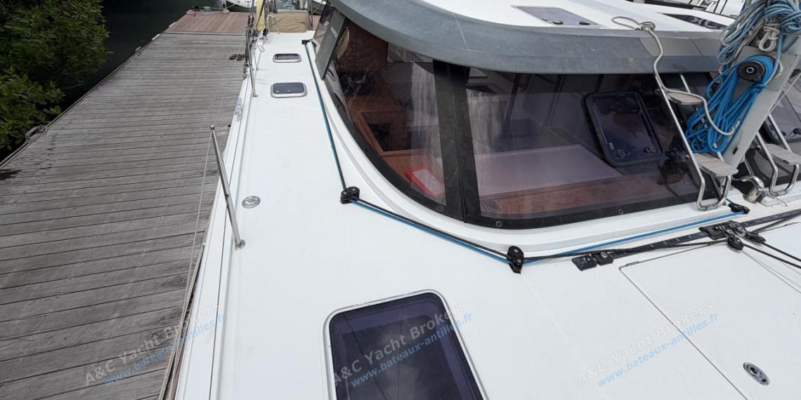 Nautitech 40 open : Roof and starboard companionway Nautitech 40 open : Roof and starboard companionway