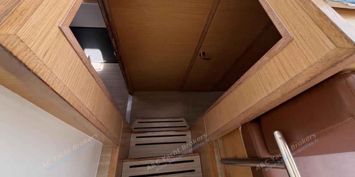Nautitech 40 open : Port hull acces from the saloon Nautitech 40 open : Port hull acces from the saloon