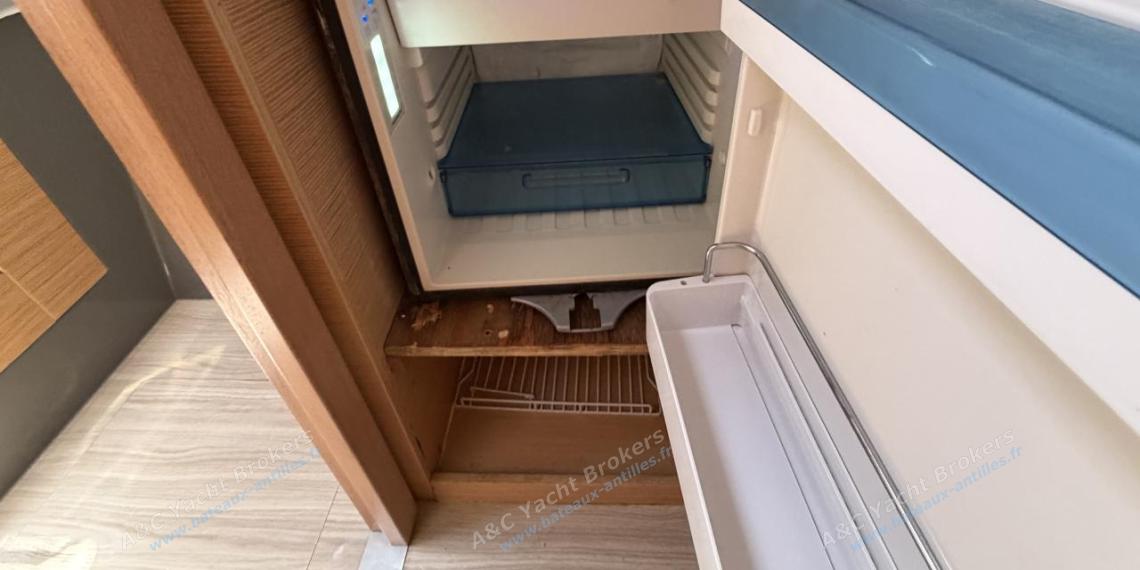 Nautitech 40 open : Freezer other view Nautitech 40 open : Freezer other view
