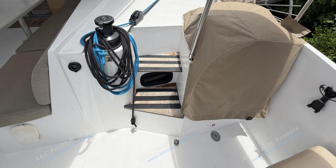 Nautitech 40 open : Starboard helm station Nautitech 40 open : Starboard helm station