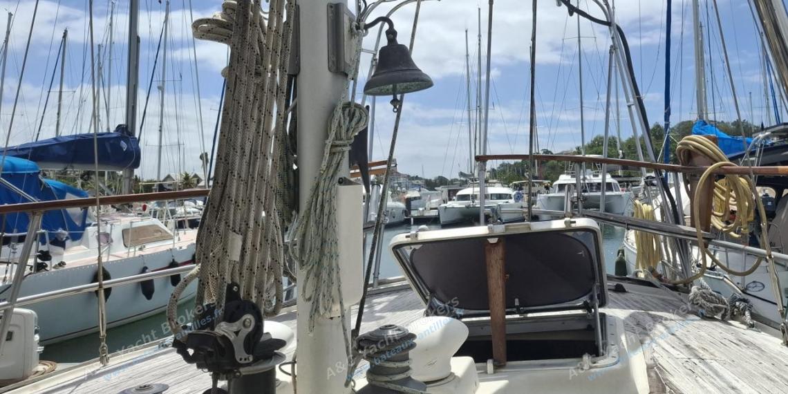 Wauquiez Amphitrite 43 : Mizzen boom Wauquiez Amphitrite 43 : Mizzen boom