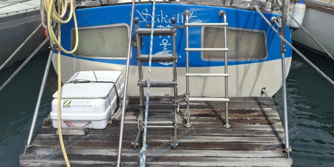 Wauquiez Amphitrite 43 : Seen from the pontoon Wauquiez Amphitrite 43 : Seen from the pontoon