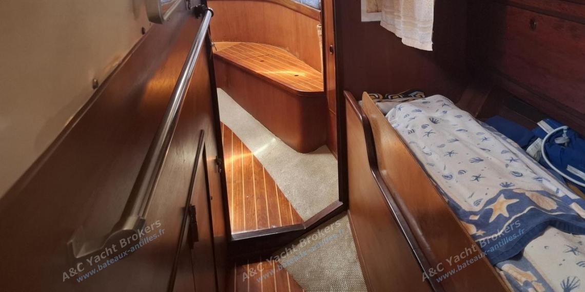 Wauquiez Amphitrite 43 : Aft cabin access Wauquiez Amphitrite 43 : Aft cabin access