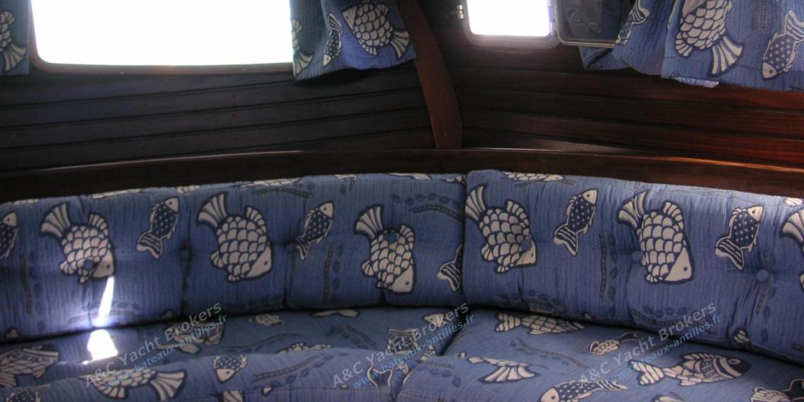 Wauquiez Amphitrite 43 : Aft cabin benche Wauquiez Amphitrite 43 : Aft cabin benche