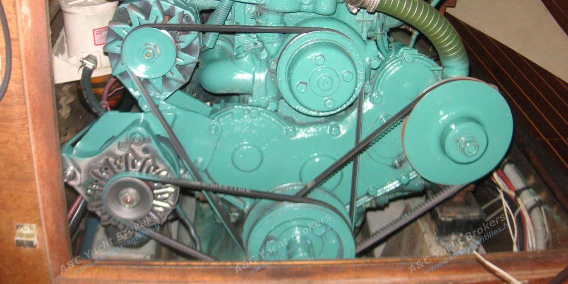 Wauquiez Amphitrite 43 : Perkins 4154 inboard engine Wauquiez Amphitrite 43 : Perkins 4154 inboard engine