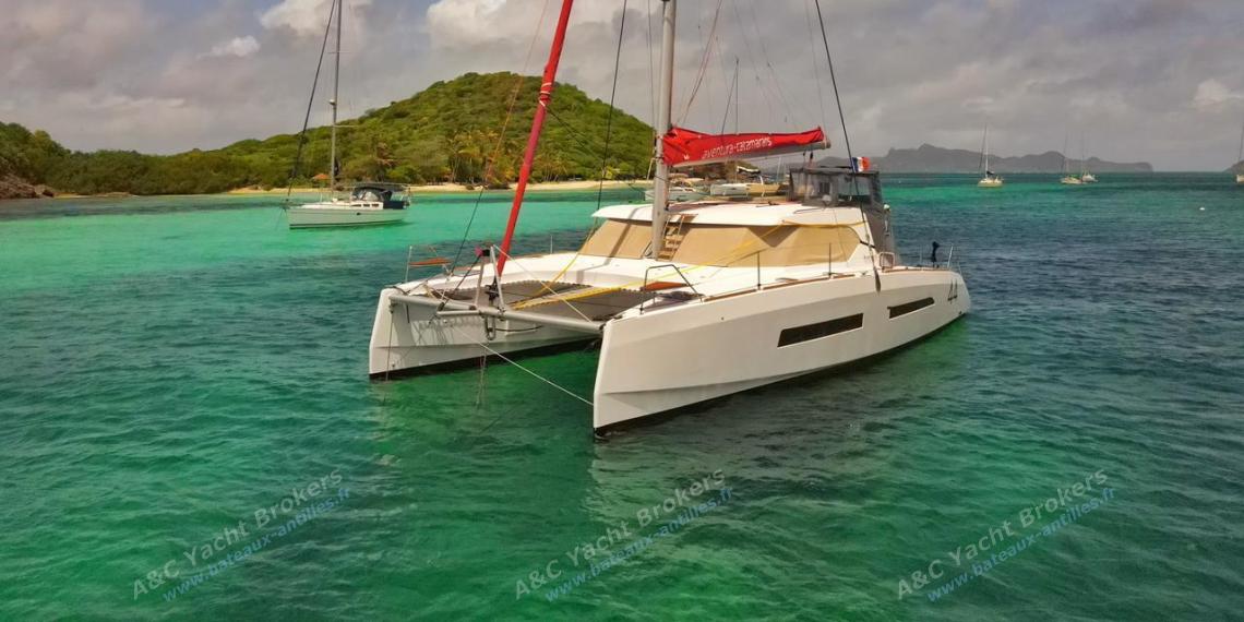 Aventura 44 : At anchor in the Caribbean Aventura 44 : At anchor in the Caribbean
