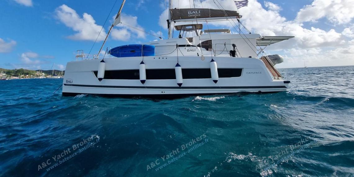 Bali Catamarans Bali 4.1 Cats pace : At anchor Bali Catamarans Bali 4.1 Cats pace : At anchor