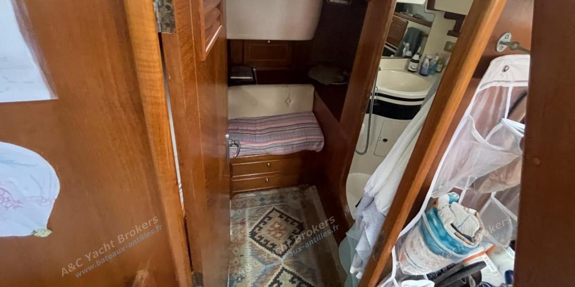 Belliure Yachts Belliure 41 : Aft cabin seen from the saloon Belliure Yachts Belliure 41 : Aft cabin seen from the saloon