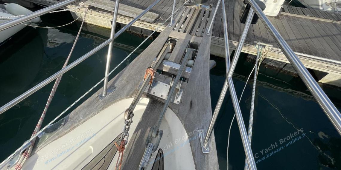Belliure Yachts Belliure 41 : Delphiniere and bow roller Belliure Yachts Belliure 41 : Delphiniere and bow roller