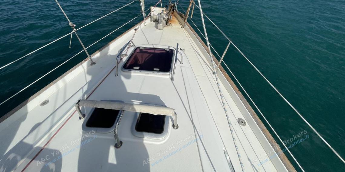 Bénéteau 50 : Forward deck Bénéteau 50 : Forward deck