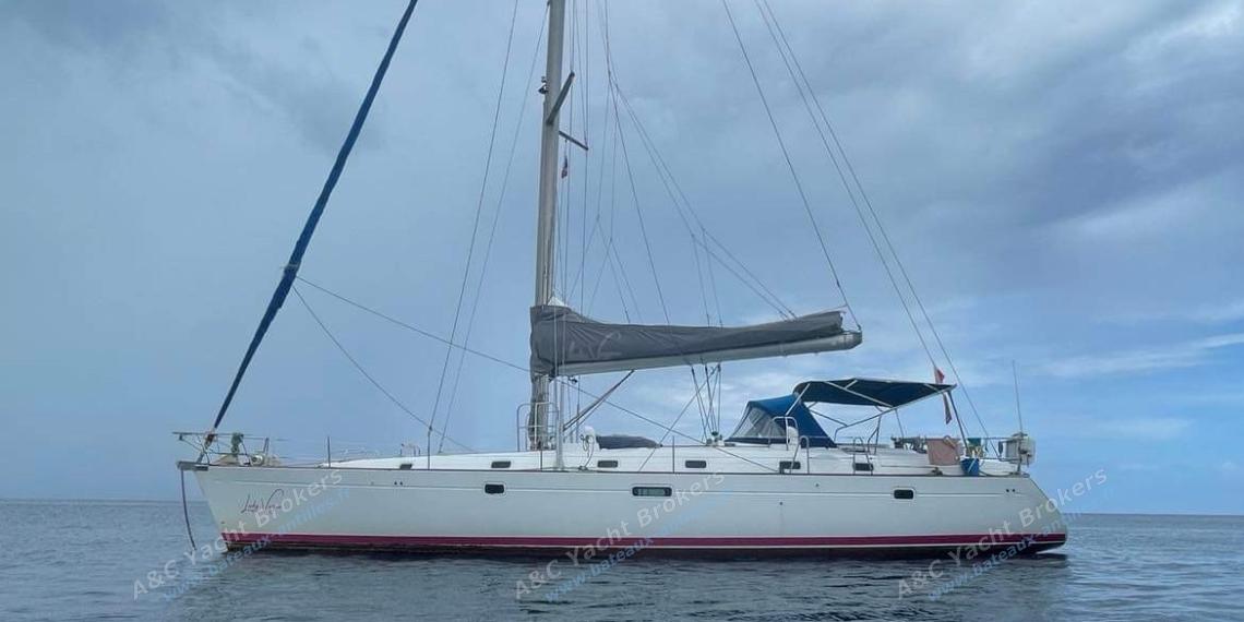 Bénéteau Beneteau 50 : At anchor in Martinique Bénéteau Beneteau 50 : At anchor in Martinique