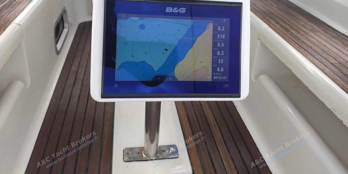 Bénéteau 50 : GPS charts plotter Bénéteau 50 : GPS charts plotter