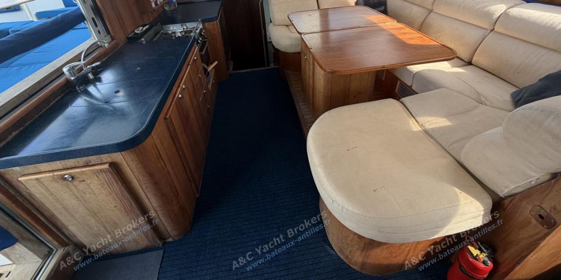 Catana 471 Owner Version : Saloon other view Catana 471 Owner Version : Saloon other view