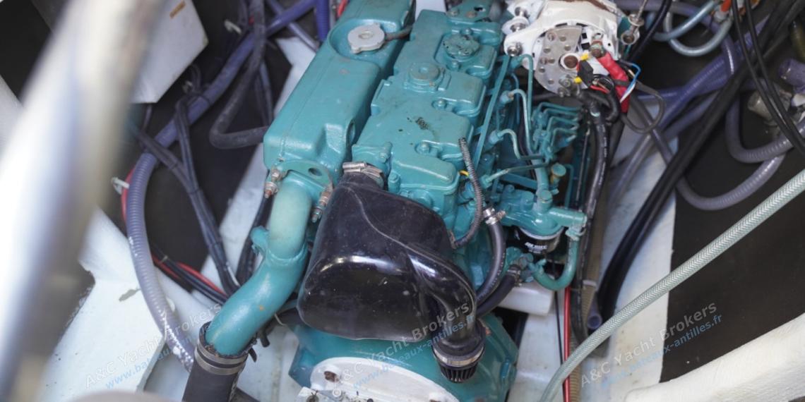 Catana 471 Owner Version : Volvo D2-75 inboard engine Catana 471 Owner Version : Volvo D2-75 inboard engine