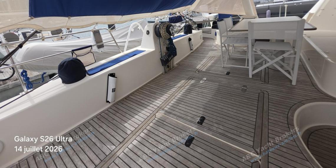 Catana Catana 582 : Cockpit other view Catana Catana 582 : Cockpit other view