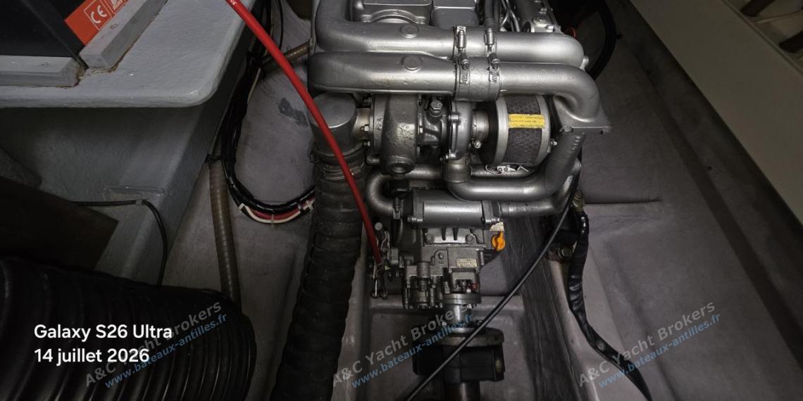 Catana Catana 582 : Yanmar 4JH3-DTE inboard engine Catana Catana 582 : Yanmar 4JH3-DTE inboard engine