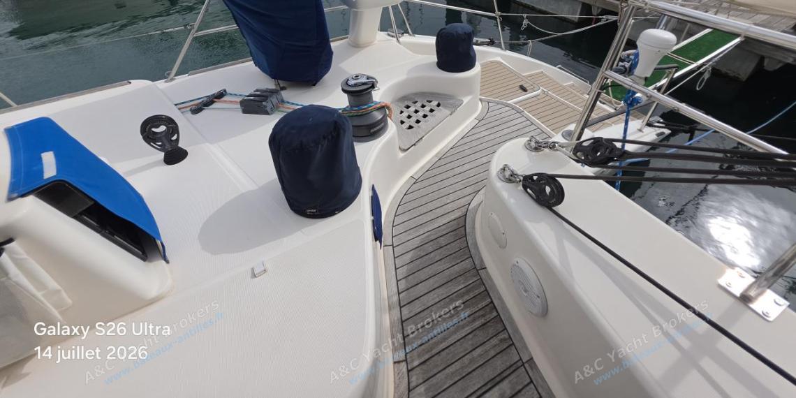 Catana Catana 582 : Starboard helm station seen from the cockpit Catana Catana 582 : Starboard helm station seen from the cockpit