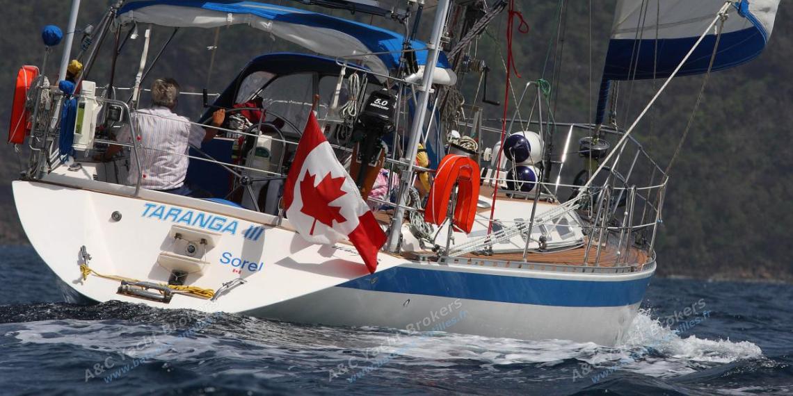 Wauquiez Centurion 41S : Navigating in the Caribbean Wauquiez Centurion 41S : Navigating in the Caribbean