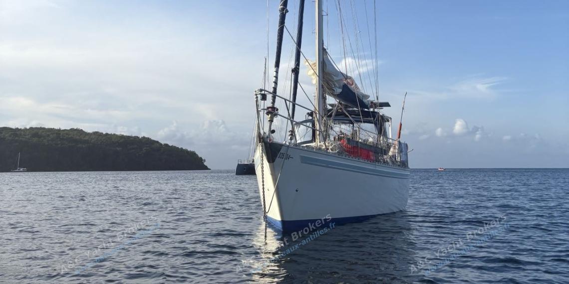 Ocean Bound Yachts Crossbow 40 : At anchor in Martinique other view Ocean Bound Yachts Crossbow 40 : At anchor in Martinique other view